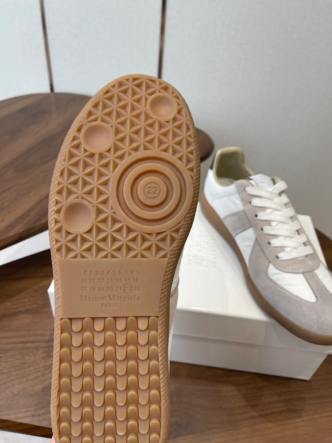 Кроссовки Женские Maison Margiela 11867619