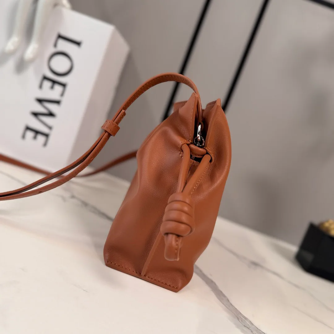 Клатчи Женские Loewe 15222353