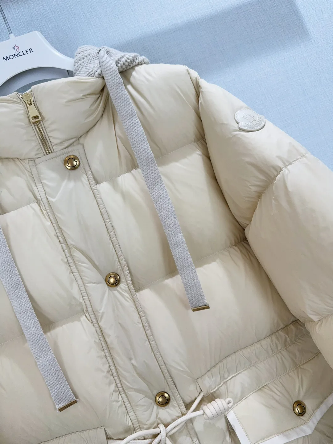 Куртки И Пуховики Женские Moncler 18898482