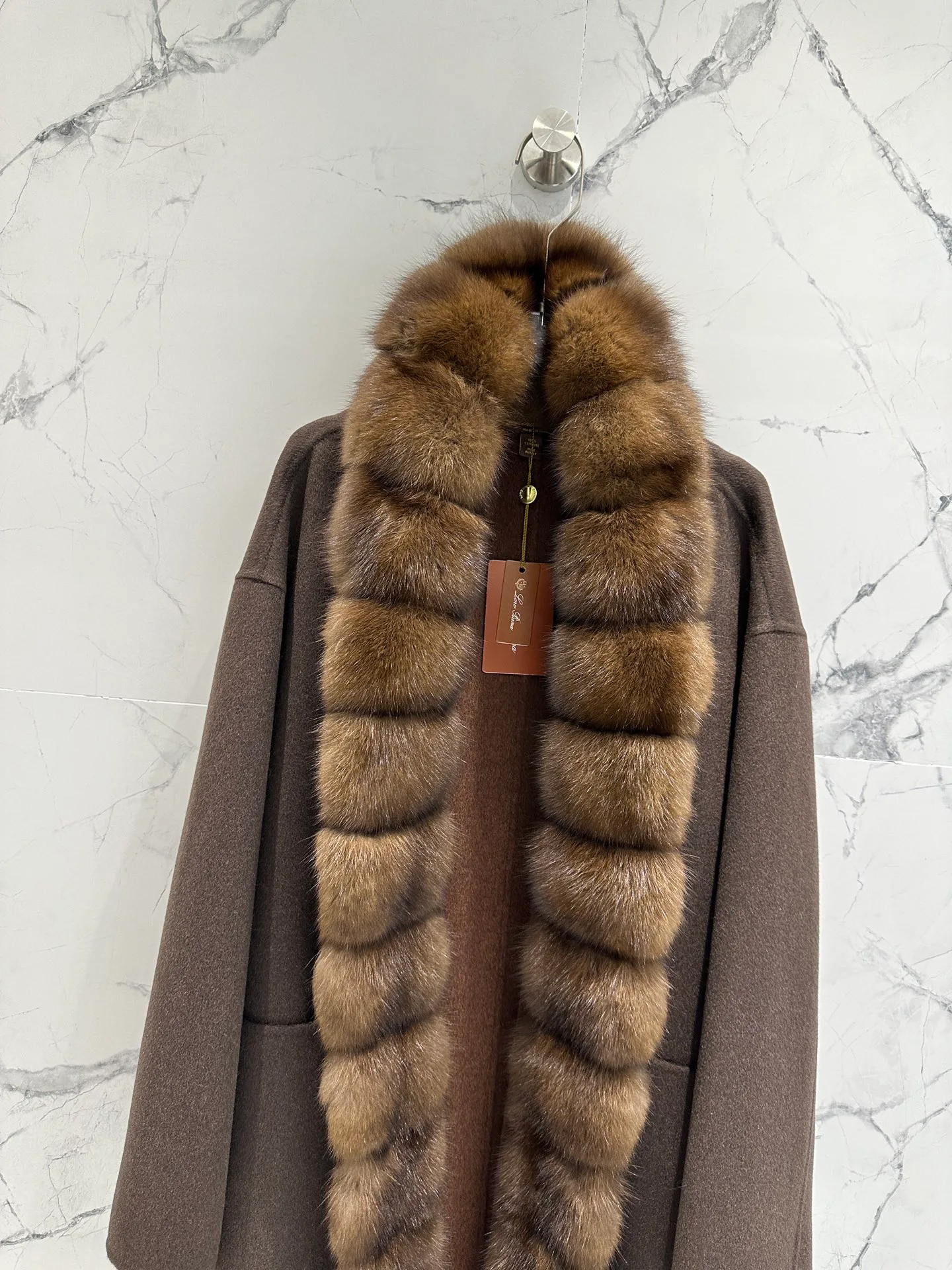 Пальто Женские Loro Piana 18082820