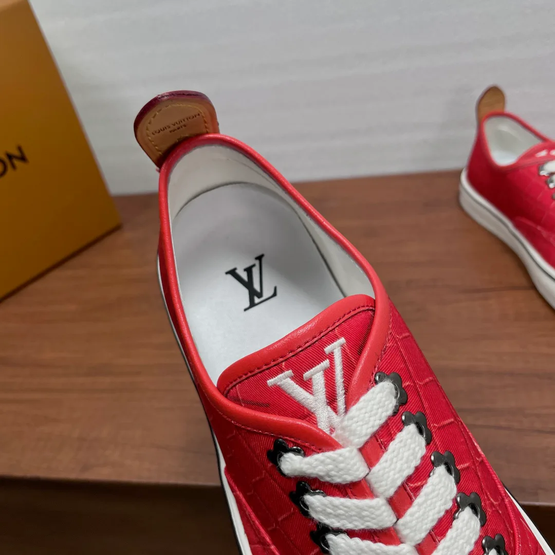 Кроссовки Мужские Louis Vuitton 18626459