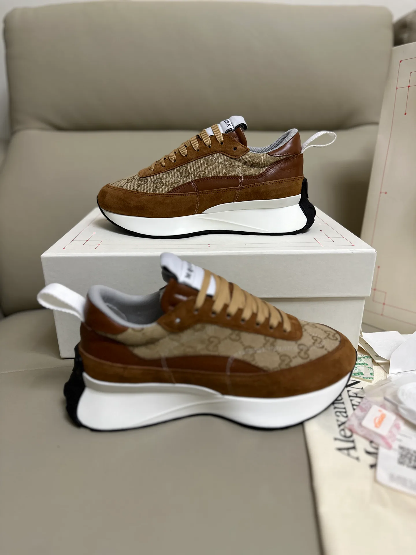 Кроссовки Женские Alexander Mcqueen 18616743