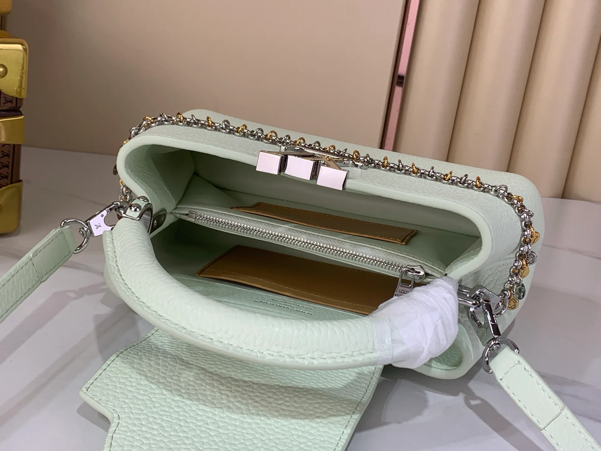 Классические Сумки Женские Louis Vuitton 11205377