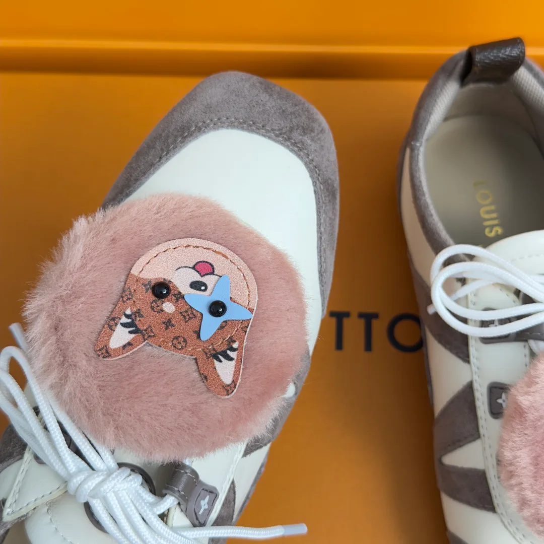 Кроссовки Женские Louis Vuitton 18083489