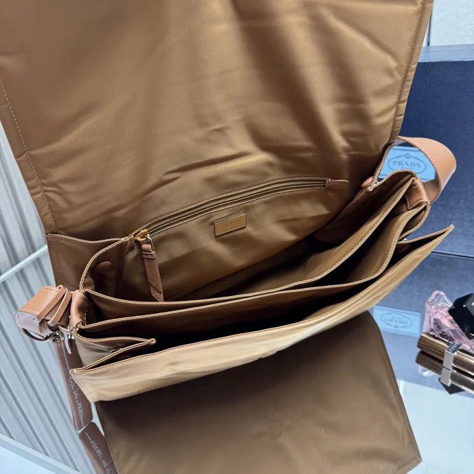 Сумки На Ремне Женские Prada 702845