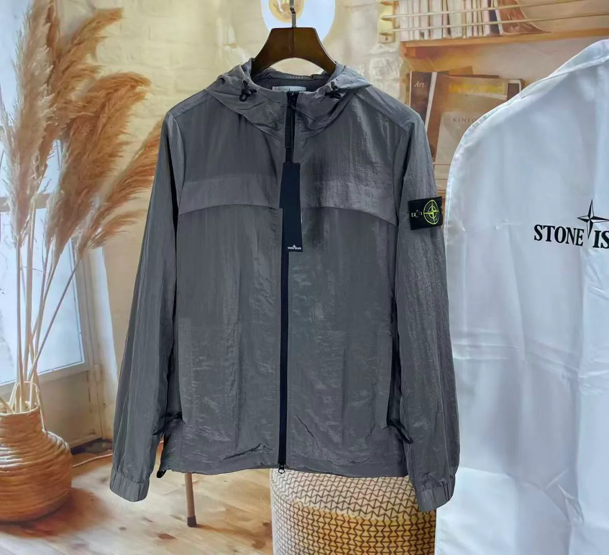 Куртки И Пуховики Женские Stone Island 12961266