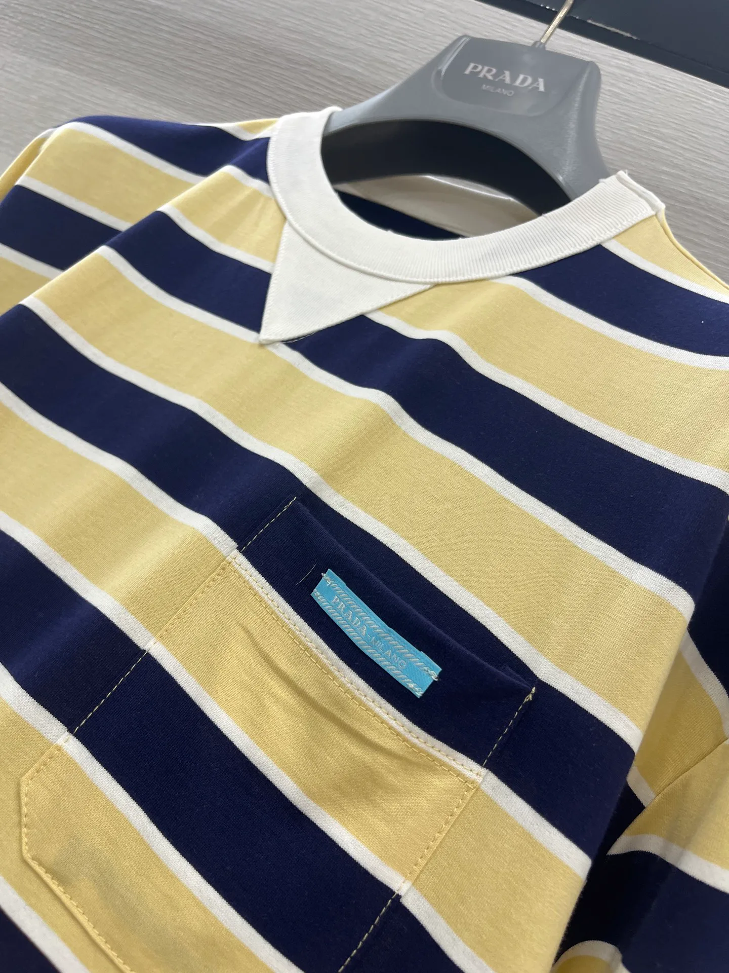 Футболки Женские Prada 1511925