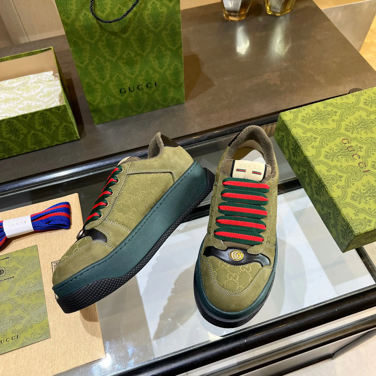 Кроссовки Женские Gucci 17955439
