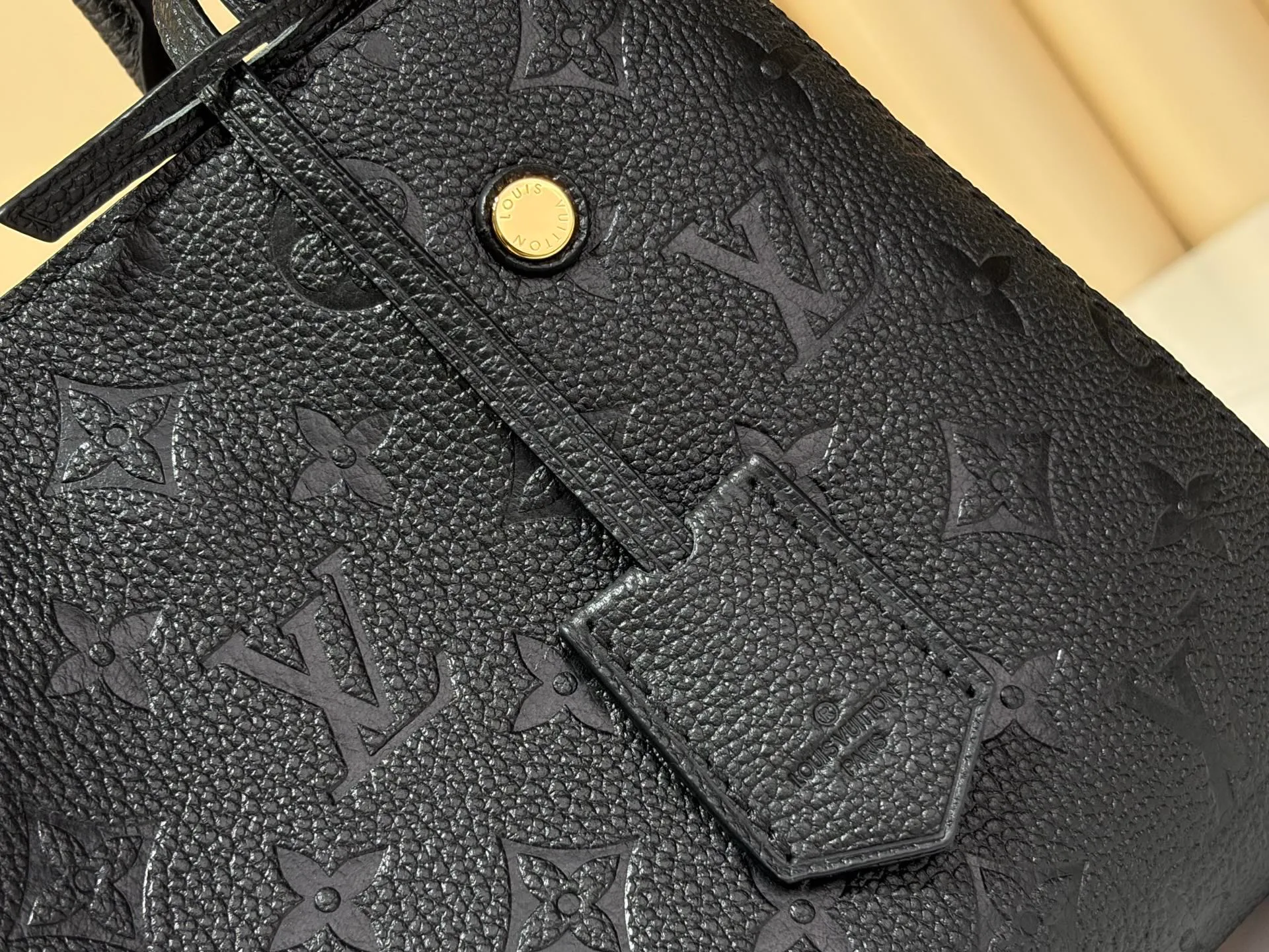 Классические Сумки Женские Louis Vuitton 18240331