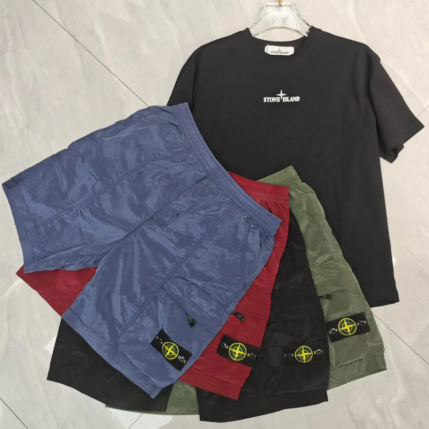 Шорты Женские Stone Island 13191029