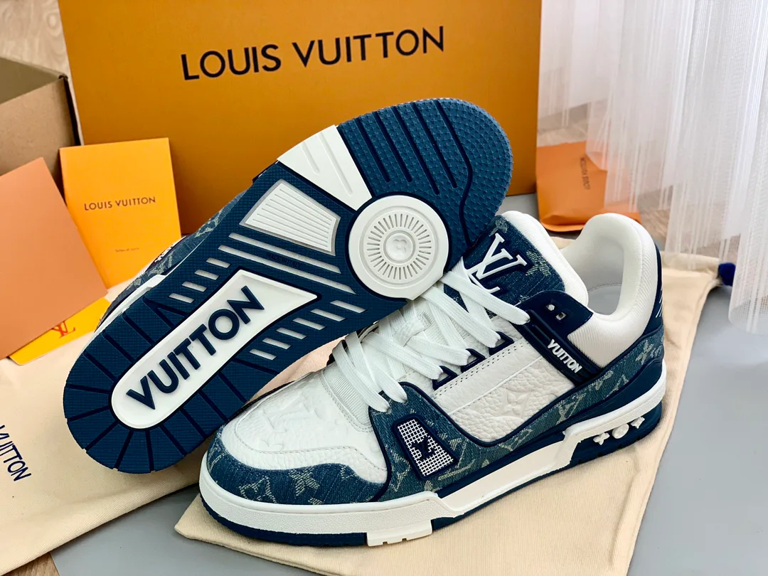 Кроссовки Женские Louis Vuitton 18014125