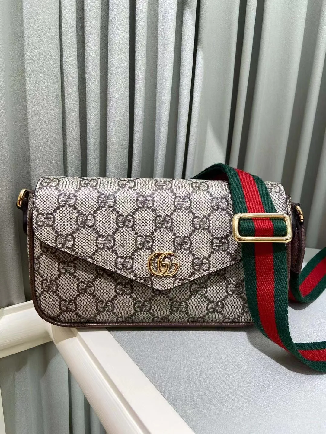 Классические Сумки Женские Gucci 17367015