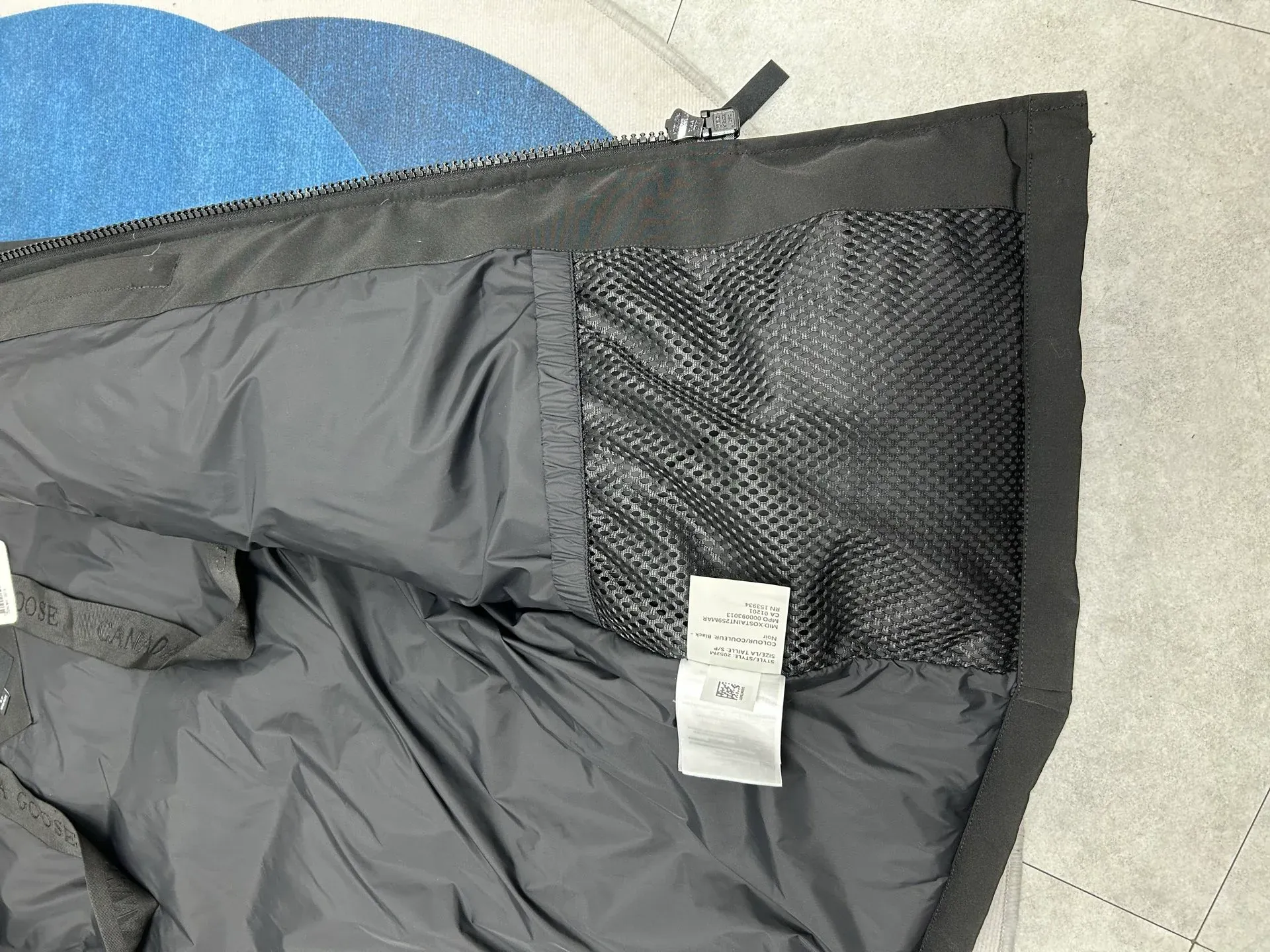 Куртки И Пуховики Женские Canada Goose 378382