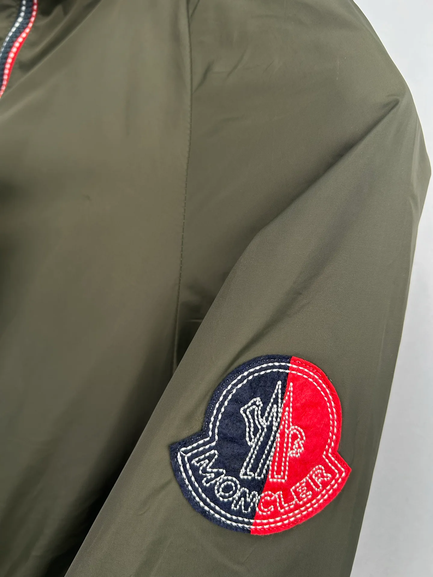 Куртки И Пуховики Мужские Moncler 13137535