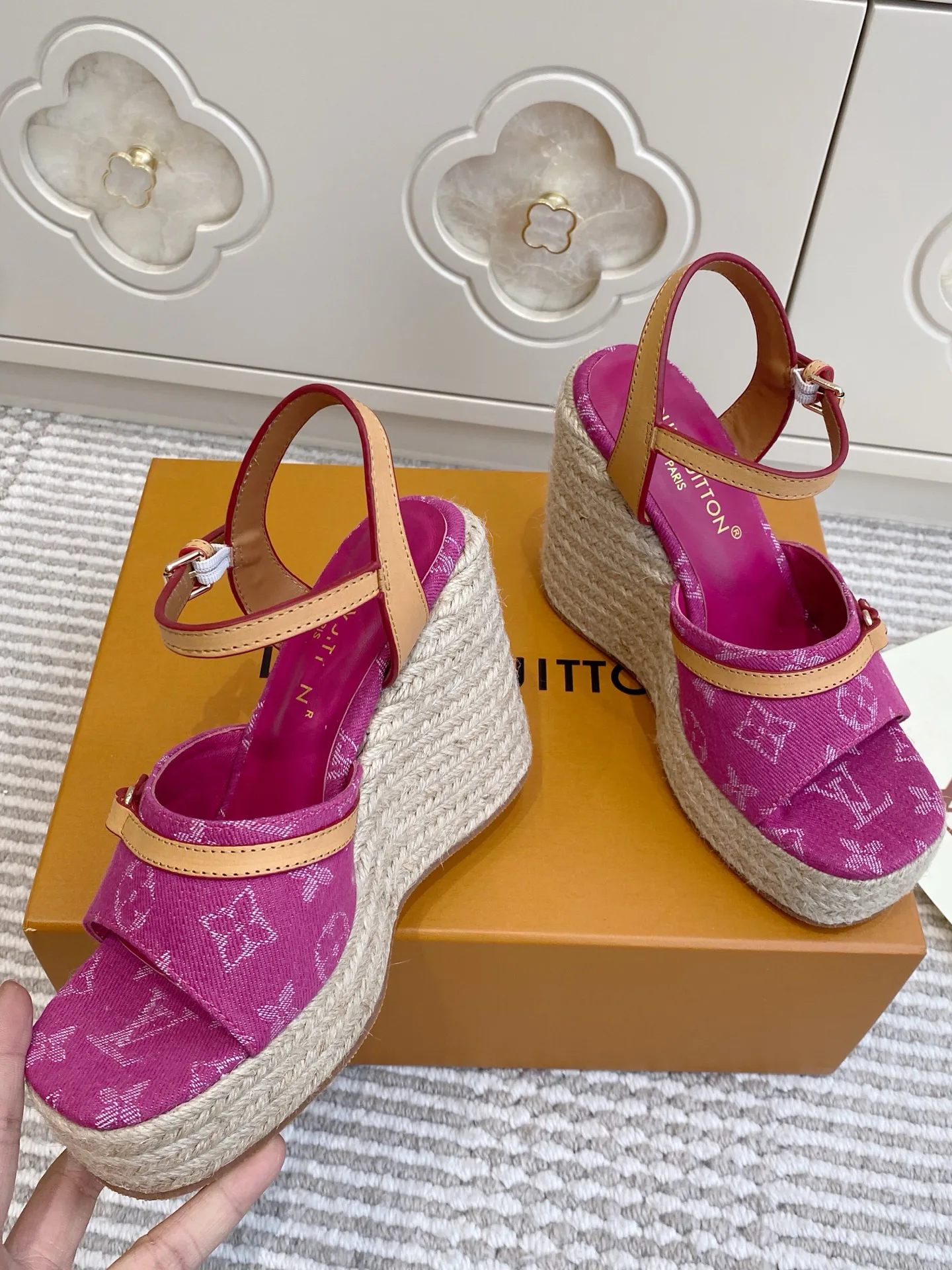 Босоножки Женские Louis Vuitton 13185480