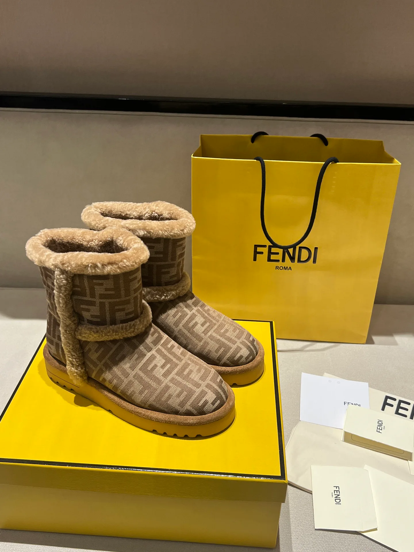 Угги Женские Fendi 1920348
