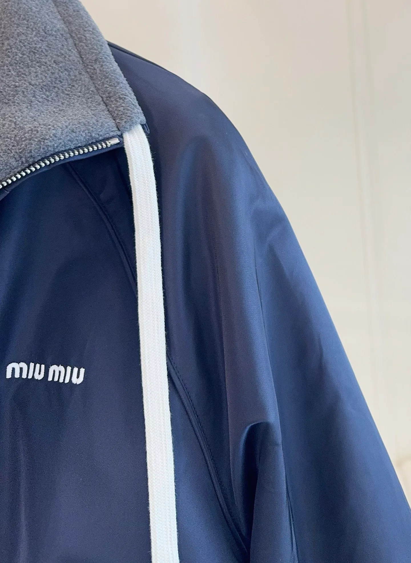 Куртки И Пуховики Женские Miu Miu 1523661