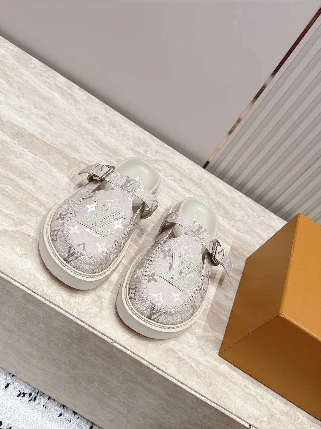 Мюли И Сабо Женские Louis Vuitton 18187129