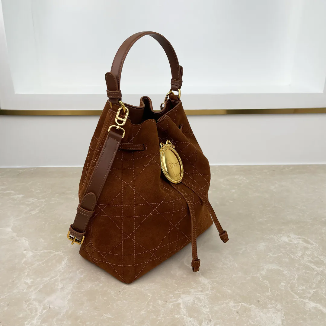 Классические Сумки Женские Christian Dior 18116320