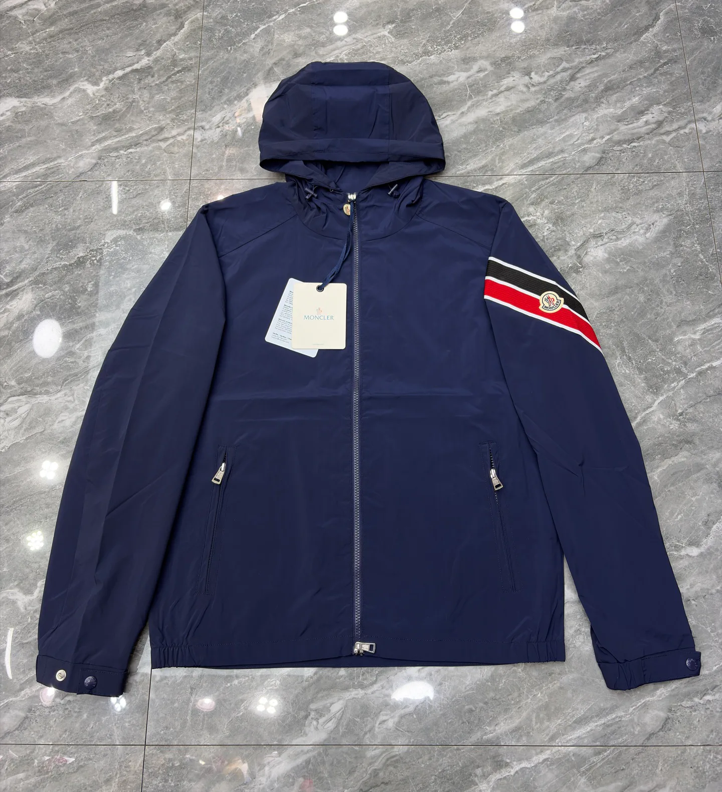 Куртки И Пуховики Мужские Moncler 12712739