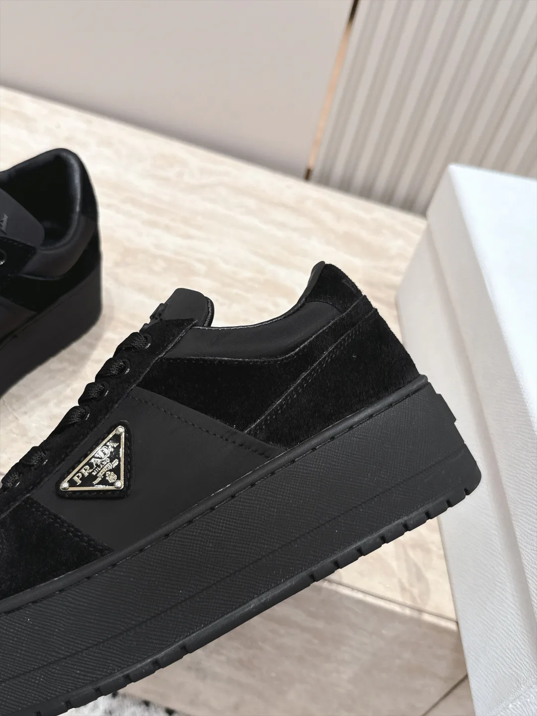 Кроссовки Женские Prada 18461646