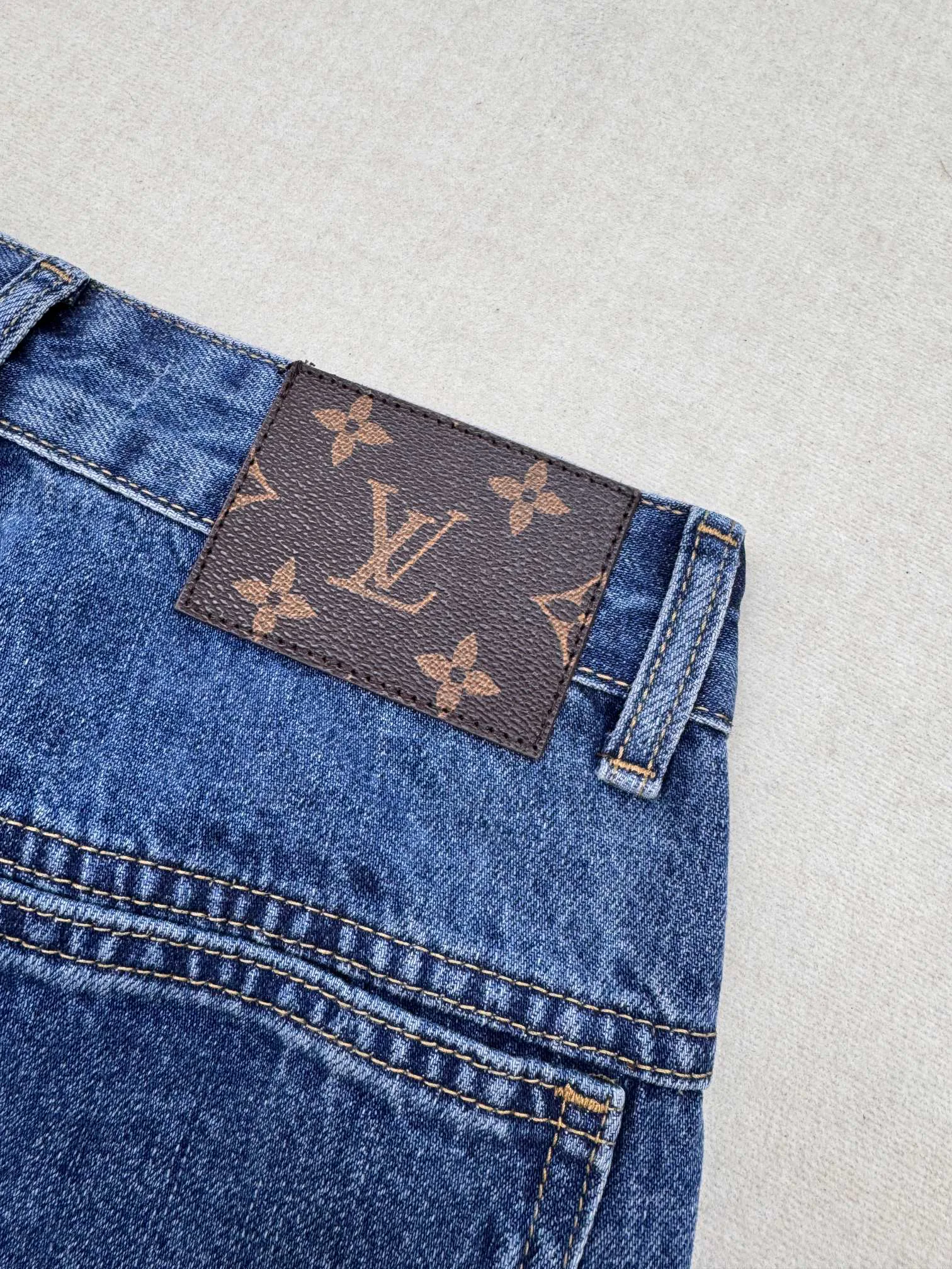 Джинсы Женские Louis Vuitton 7175882