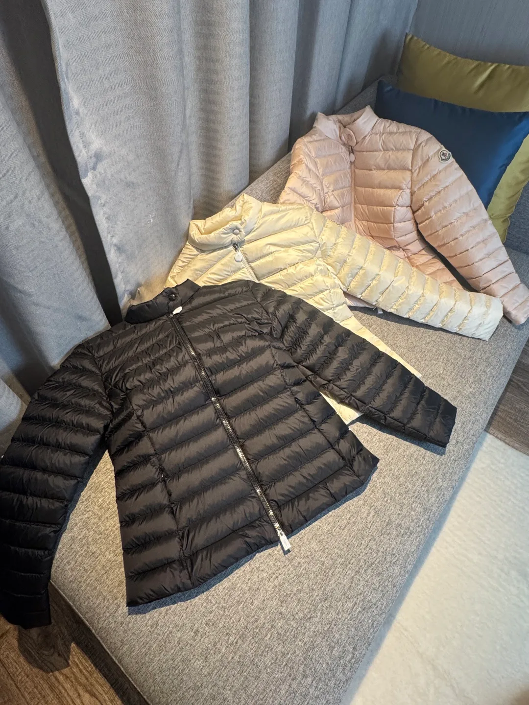 Куртки И Пуховики Женские Moncler 19074365