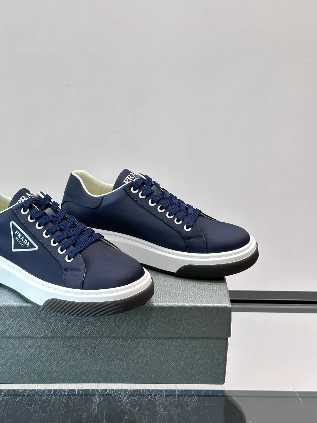 Кроссовки Мужские Prada 17913729