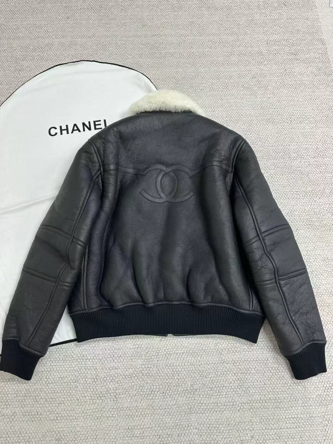 Кожаные Куртки И Дублёнки Женские Chanel 18363158