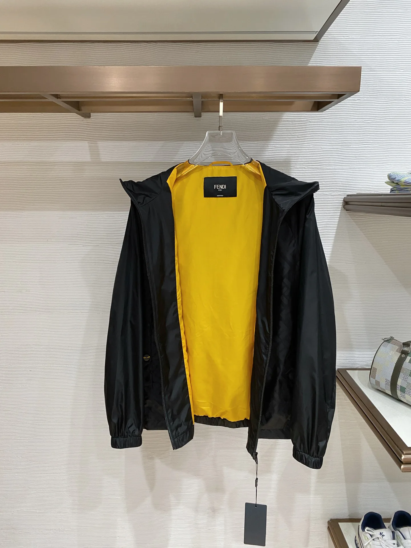 Куртки И Пуховики Мужские Fendi 10815803
