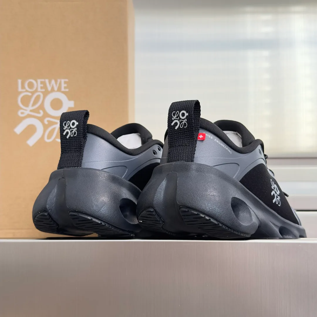 Кроссовки Женские Loewe 18311499