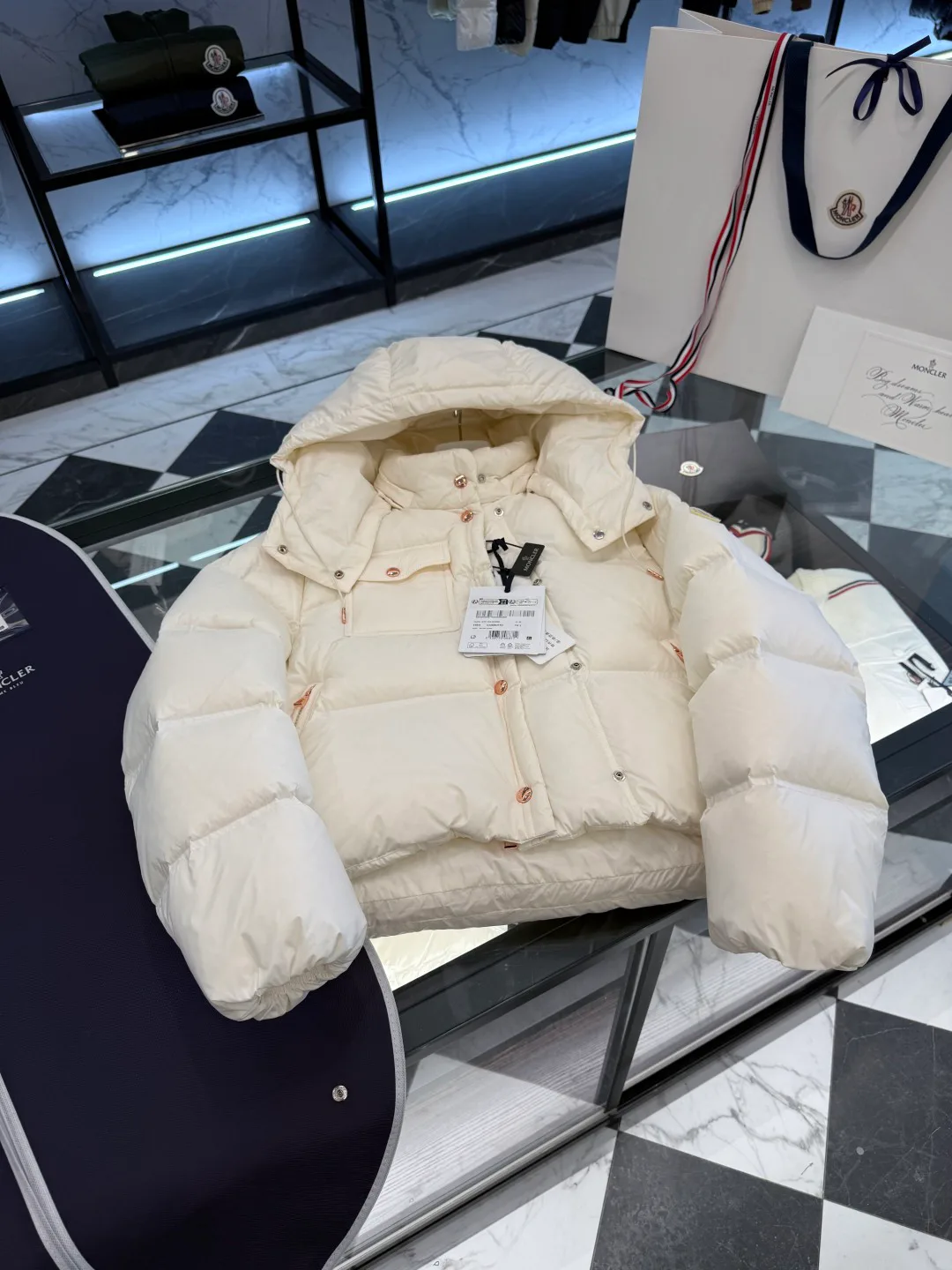 Куртки И Пуховики Женские Moncler 813085