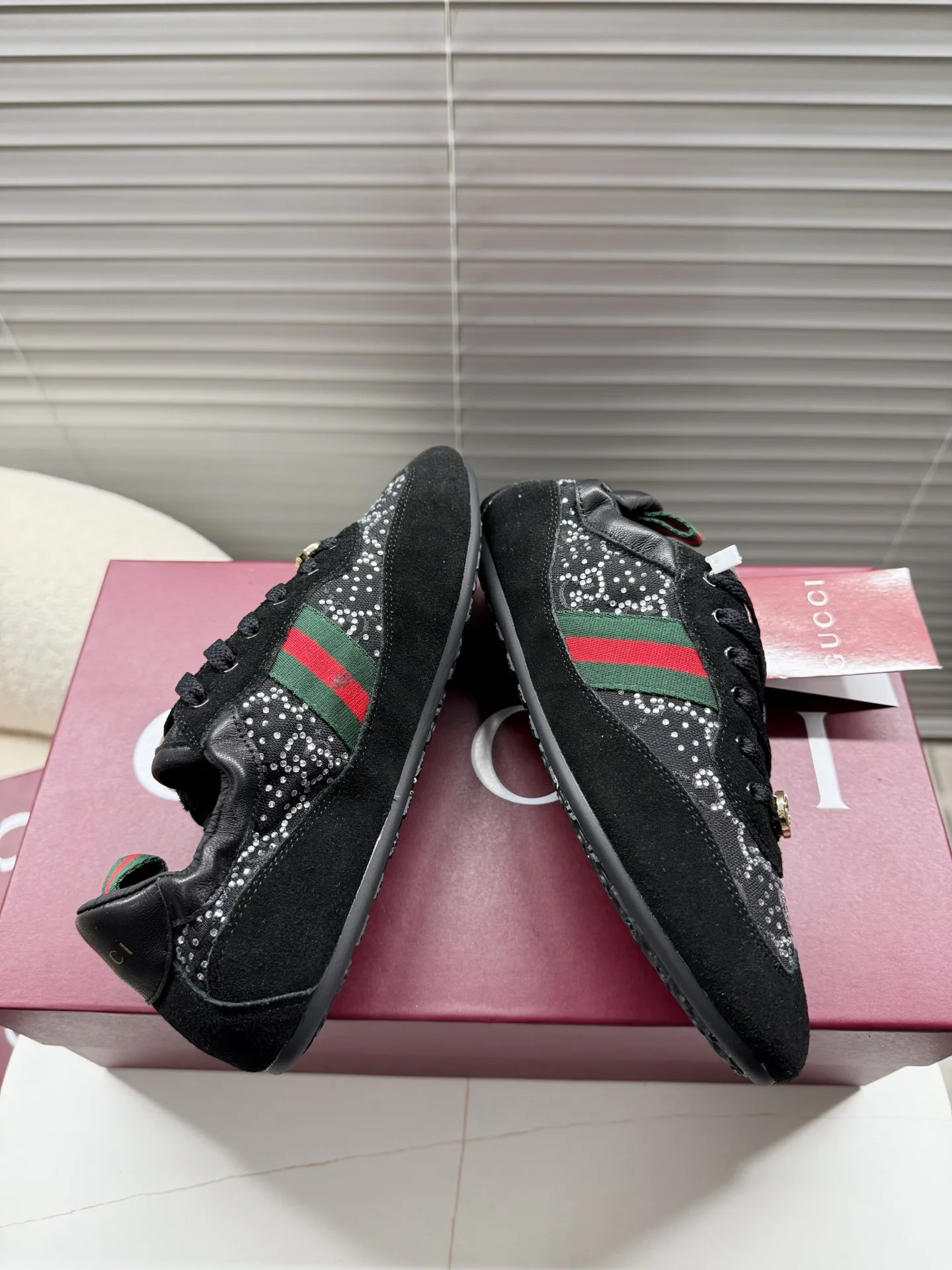 Кроссовки Женские Gucci 17016281