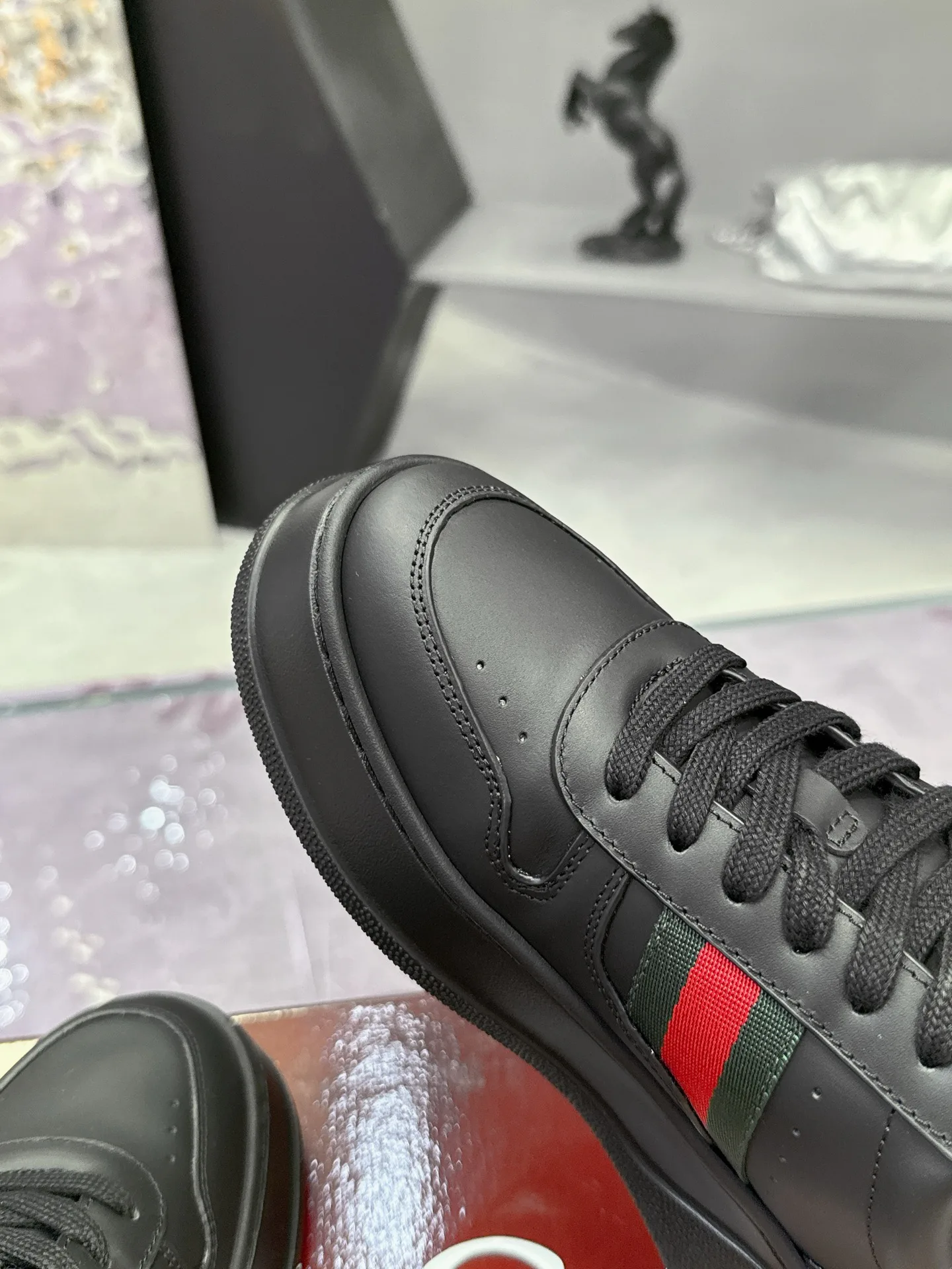Кроссовки Женские Gucci 5402076