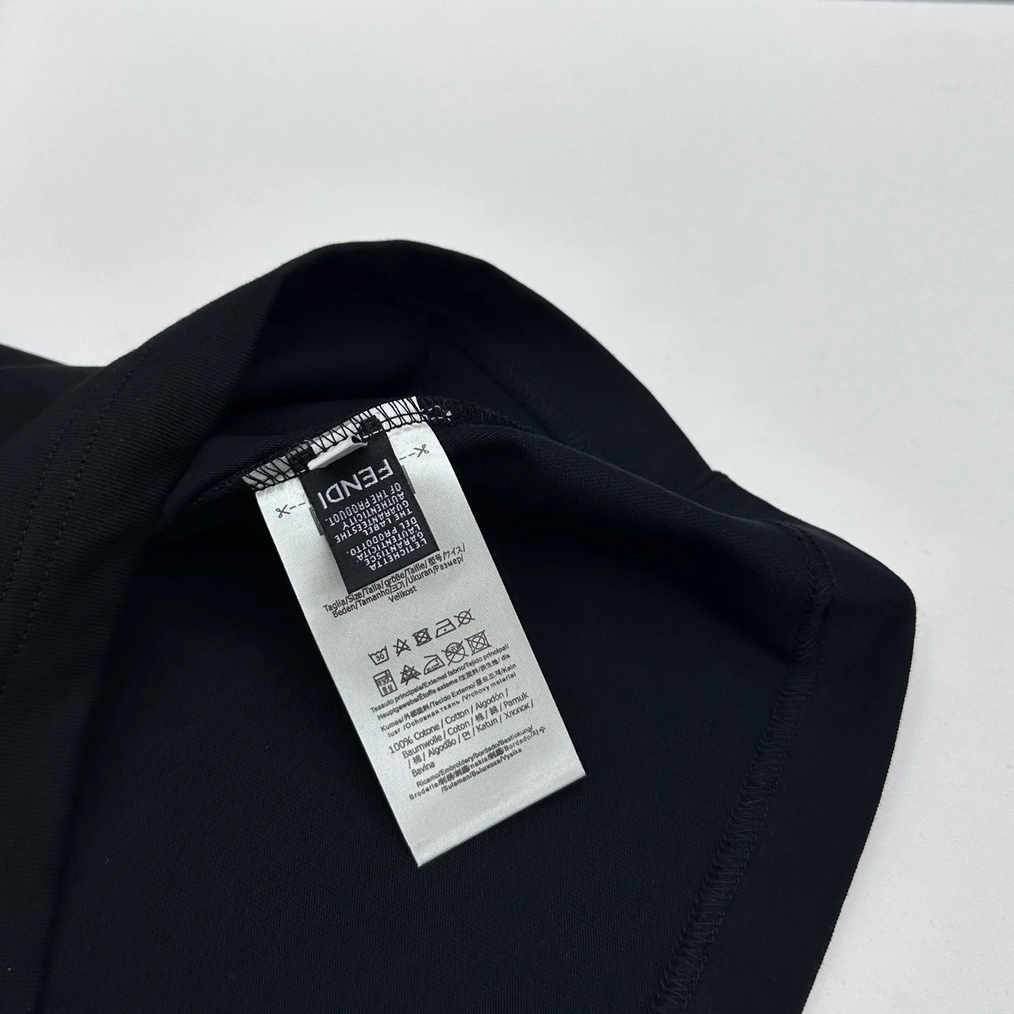 Футболки Женские Fendi 2237392