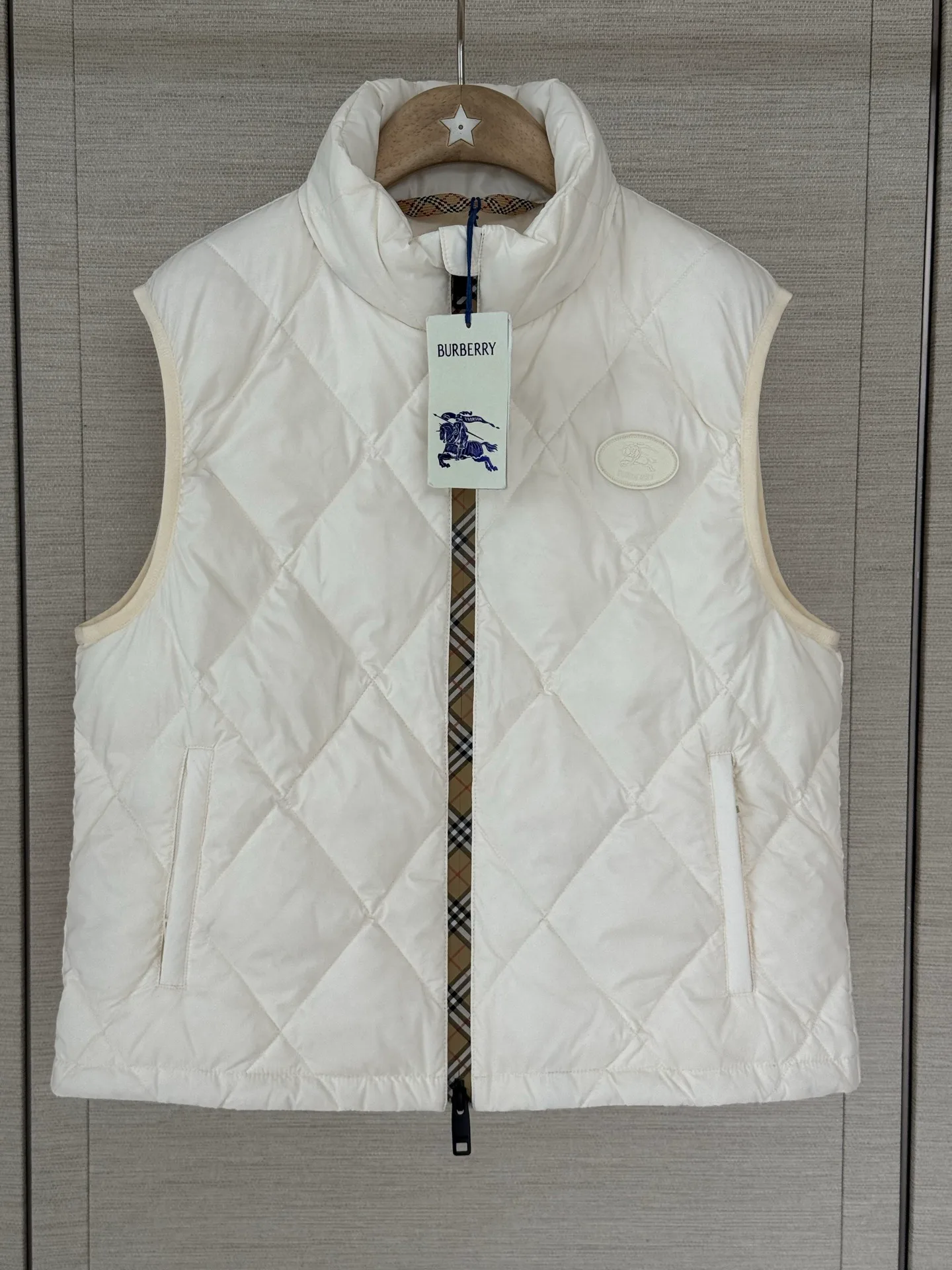 Жилеты Женские Burberry 18603380