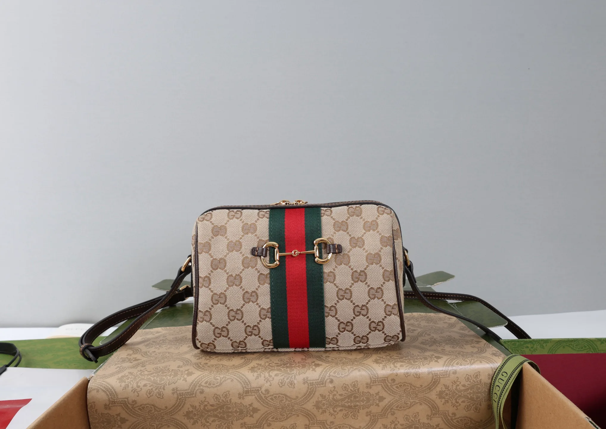 Классические Сумки Женские Gucci 18004846