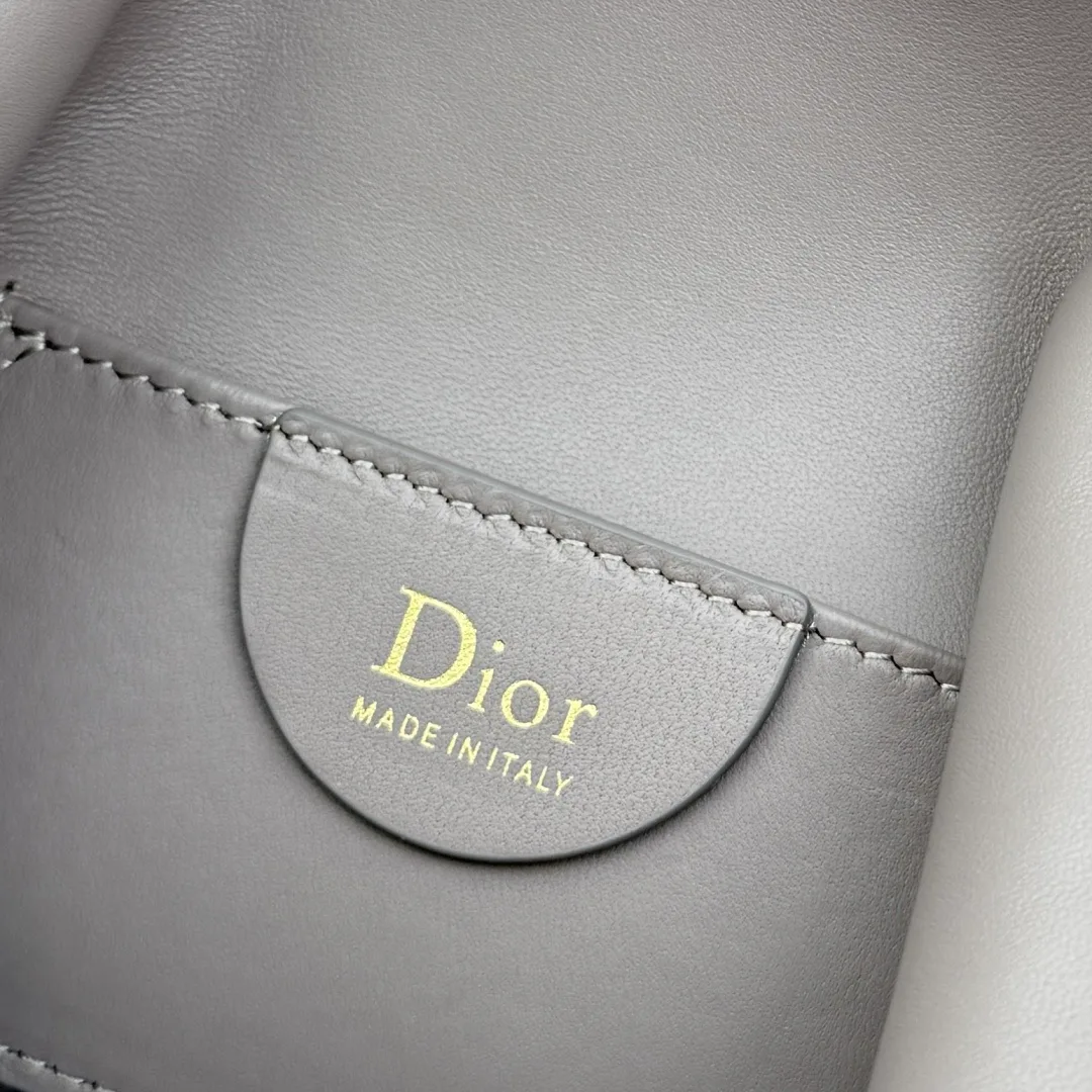 Классические Сумки Женские Christian Dior 18116264