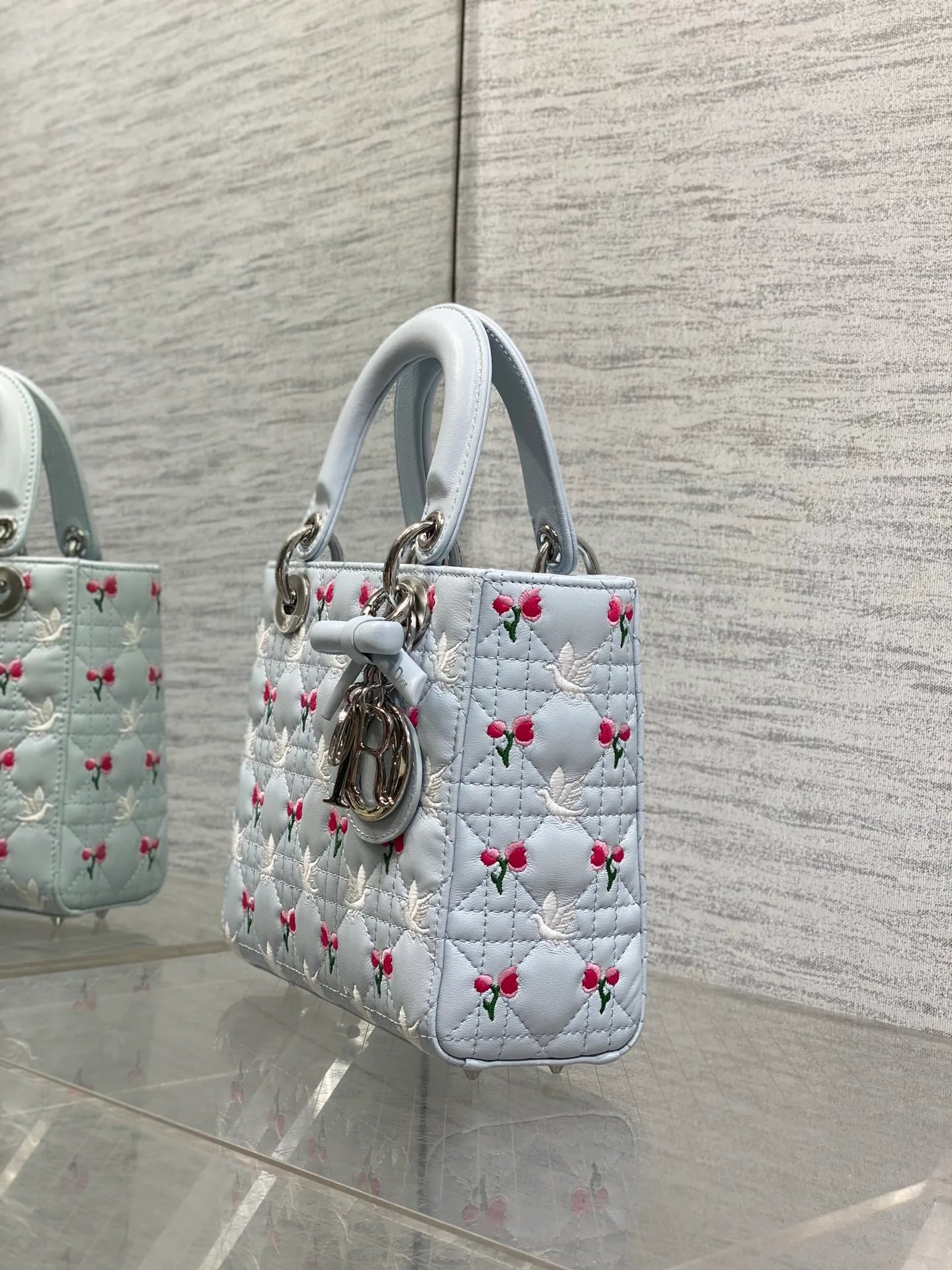 Классические Сумки Женские Christian Dior 17601326