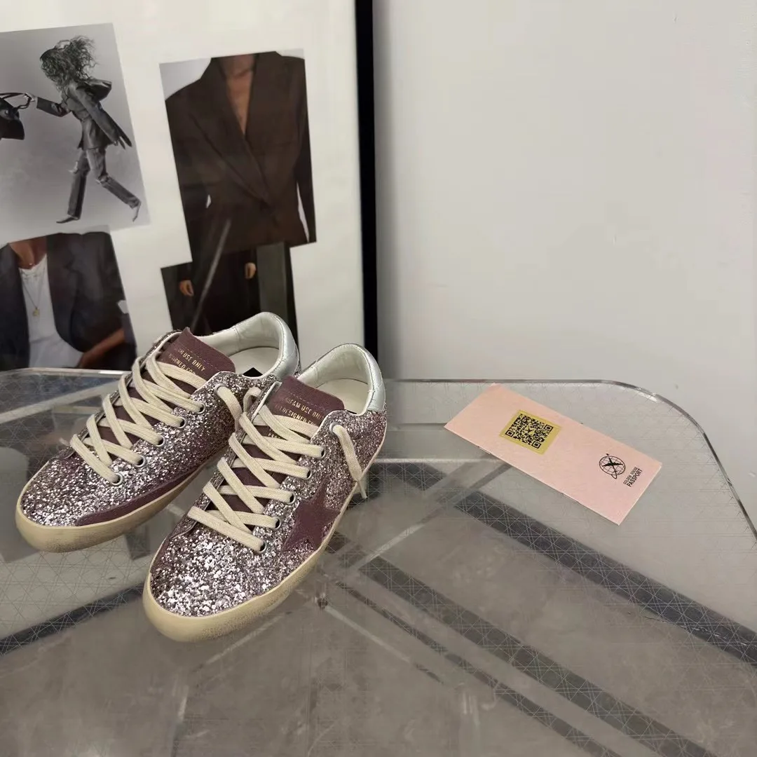 Кроссовки Женские Golden Goose 18265592