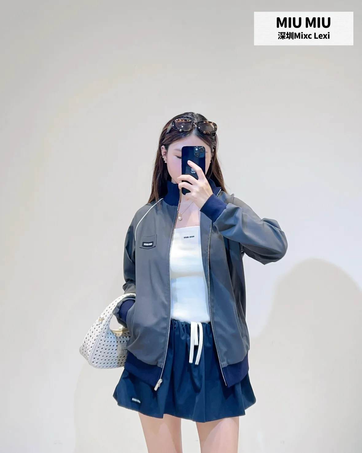 Куртки И Пуховики Женские Miu Miu 18173772