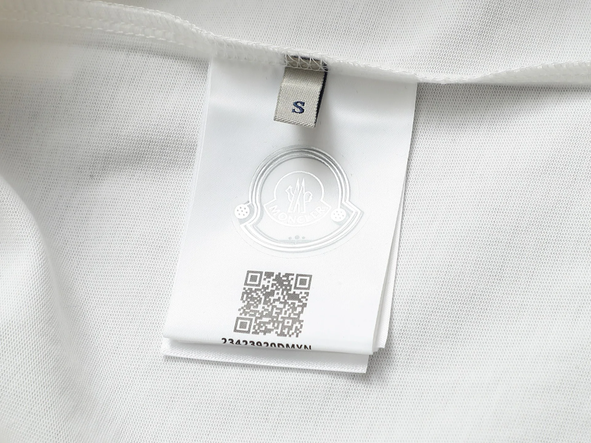 Футболки Женские Moncler 1617495