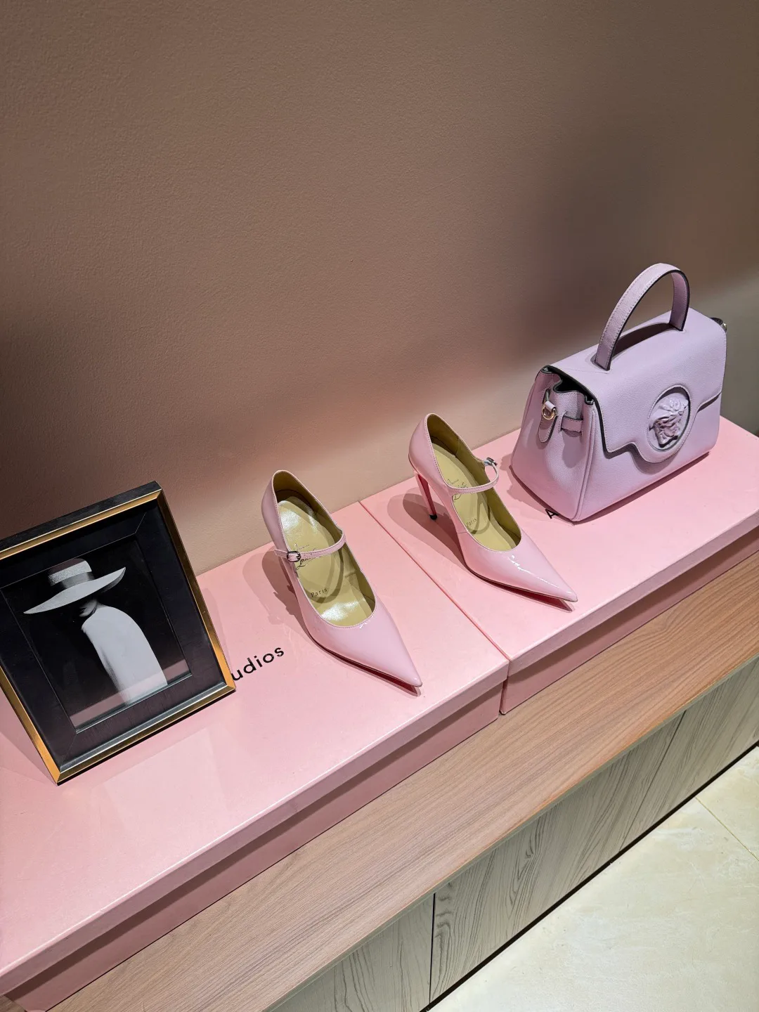 Туфли Женские Christian Louboutin 4743810