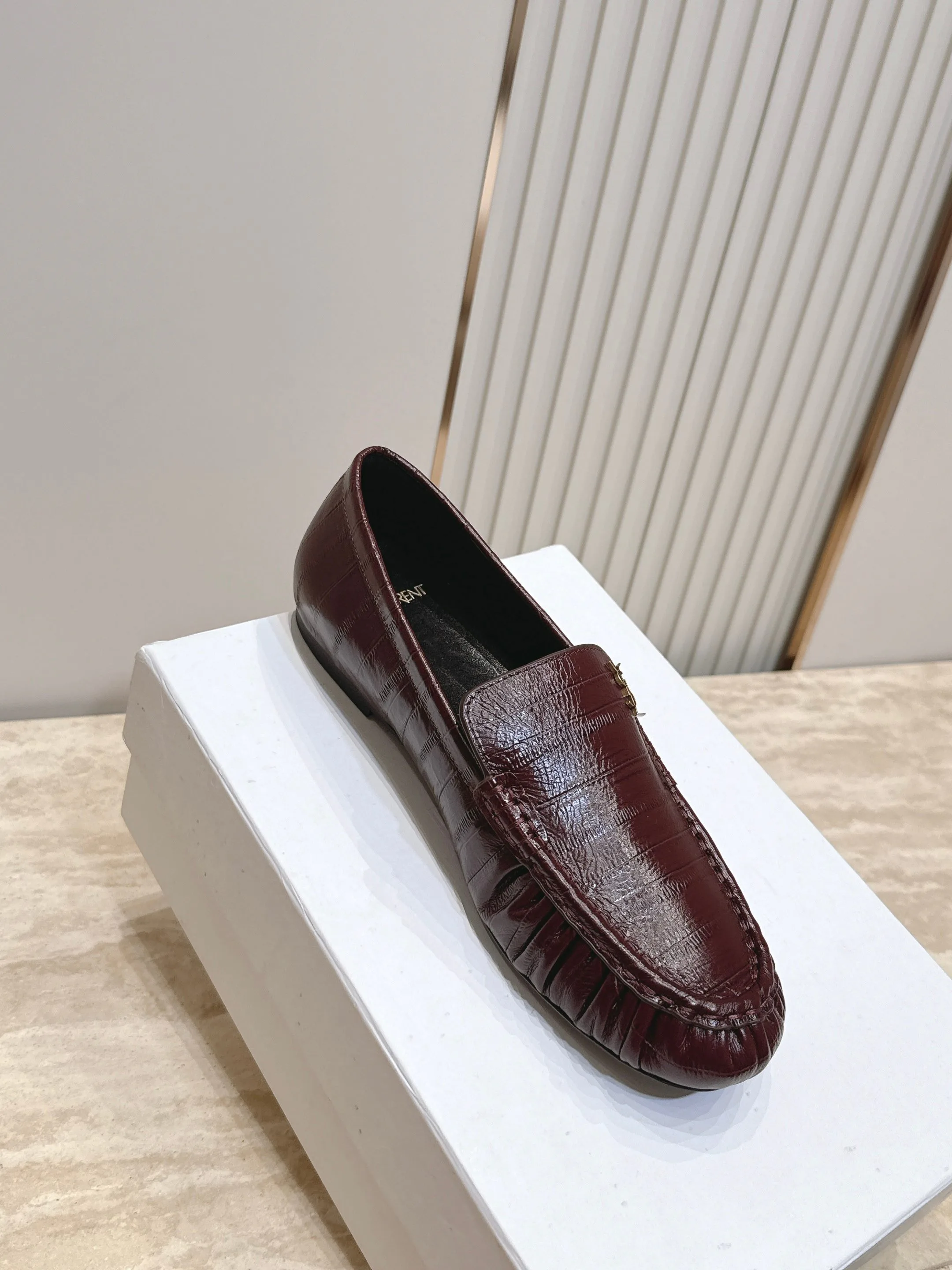 Лоферы И Мокасины Женские Saint Laurent 17701330