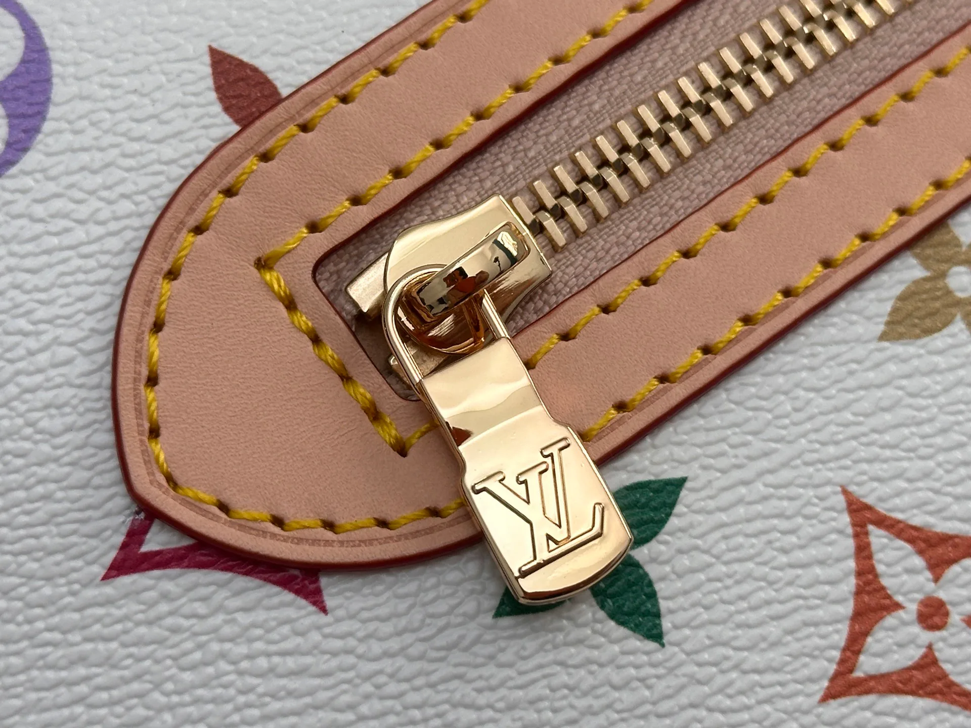 Классические Сумки Женские Louis Vuitton 11704150