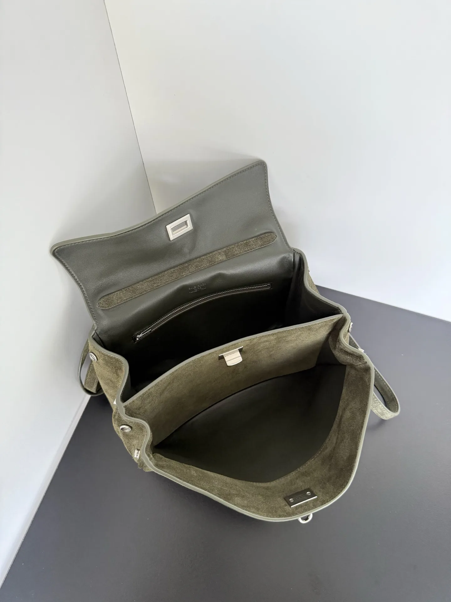 Классические Сумки Женские Balenciaga 11872198