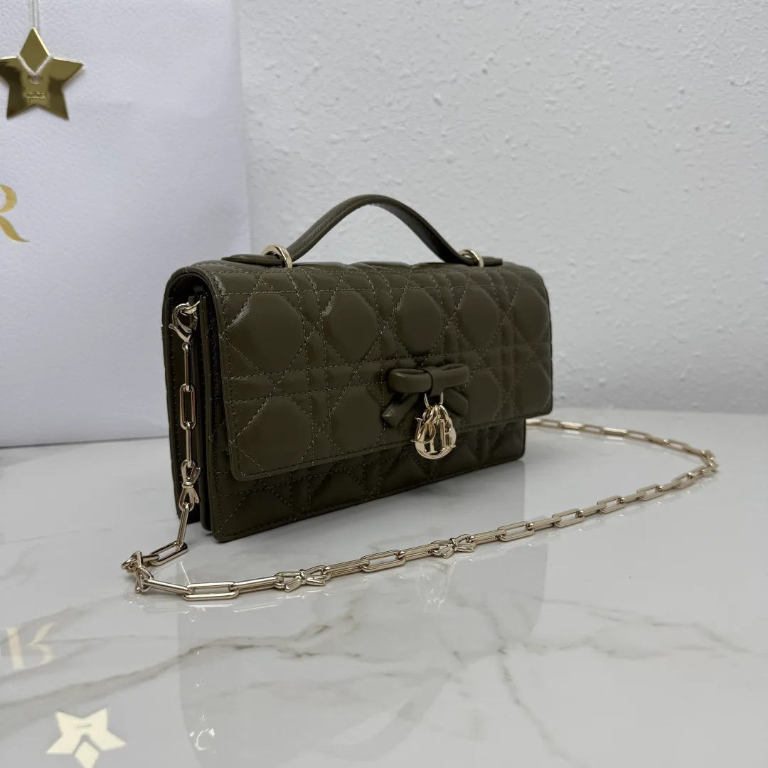 Классические Сумки Женские Christian Dior 18116381