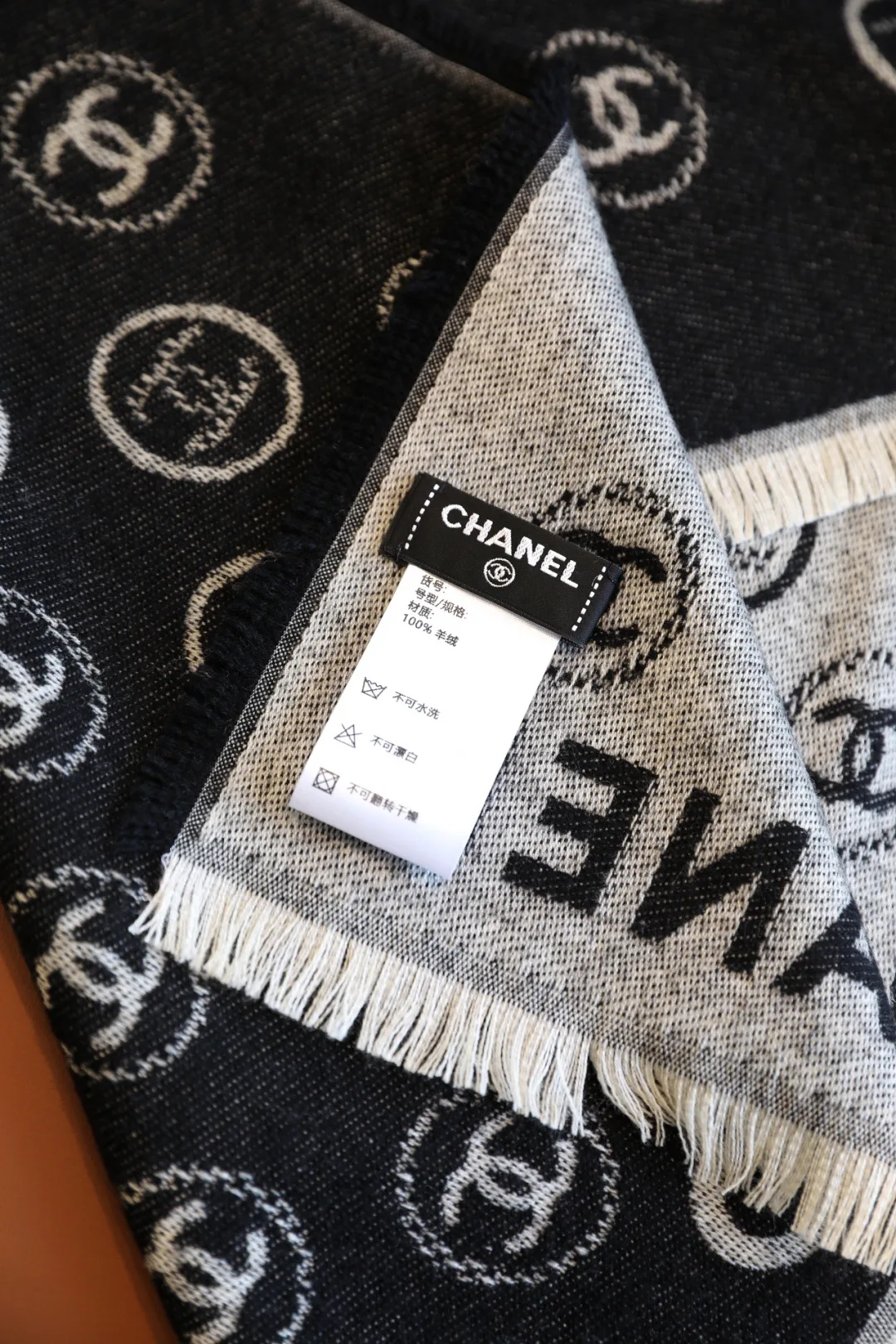Шарфы Chanel 17869086