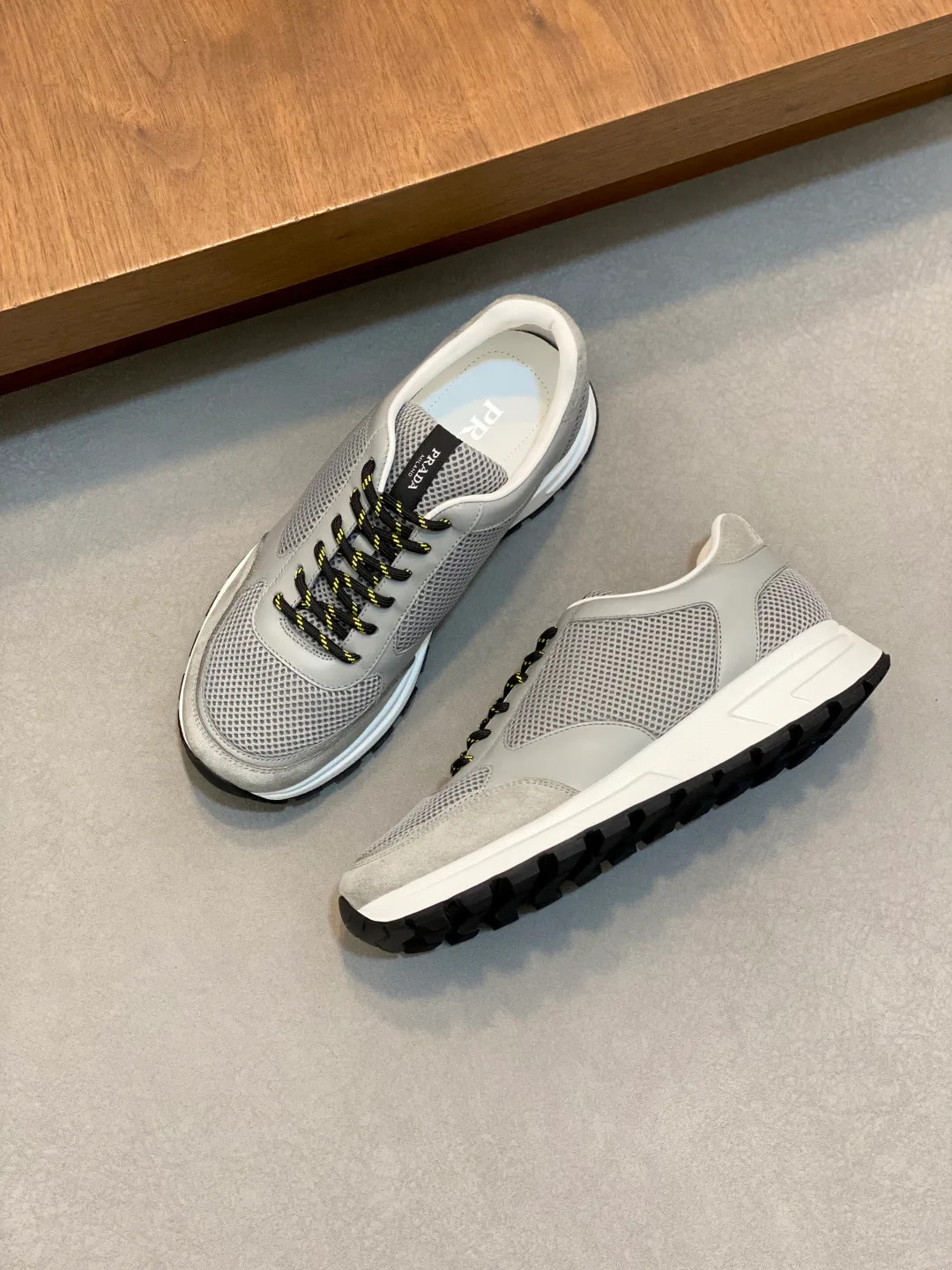 Кроссовки Мужские Prada 13330560