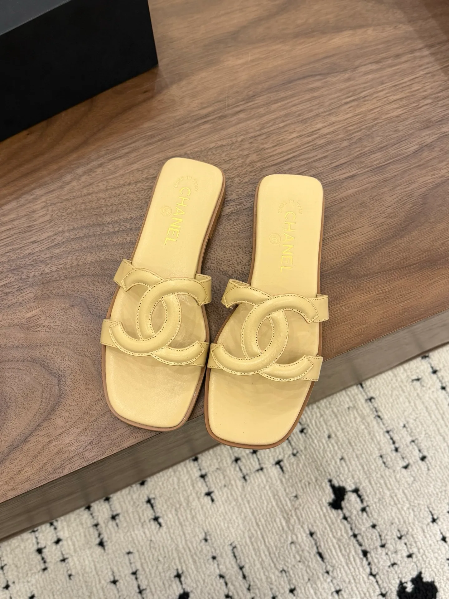 Туфли Женские Chanel 11516320